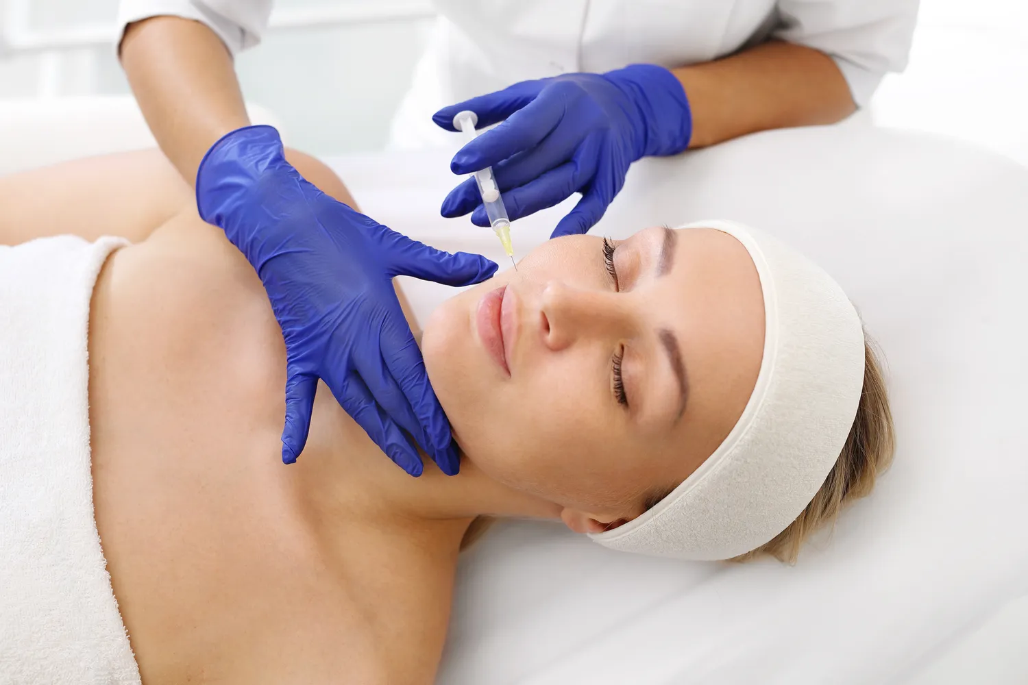 Medycyna estetyczna kto może wykonywać zabiegi?