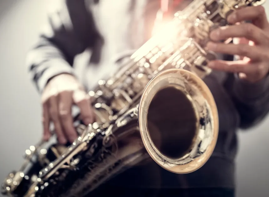 Jak transponuje saksofon sopranowy?